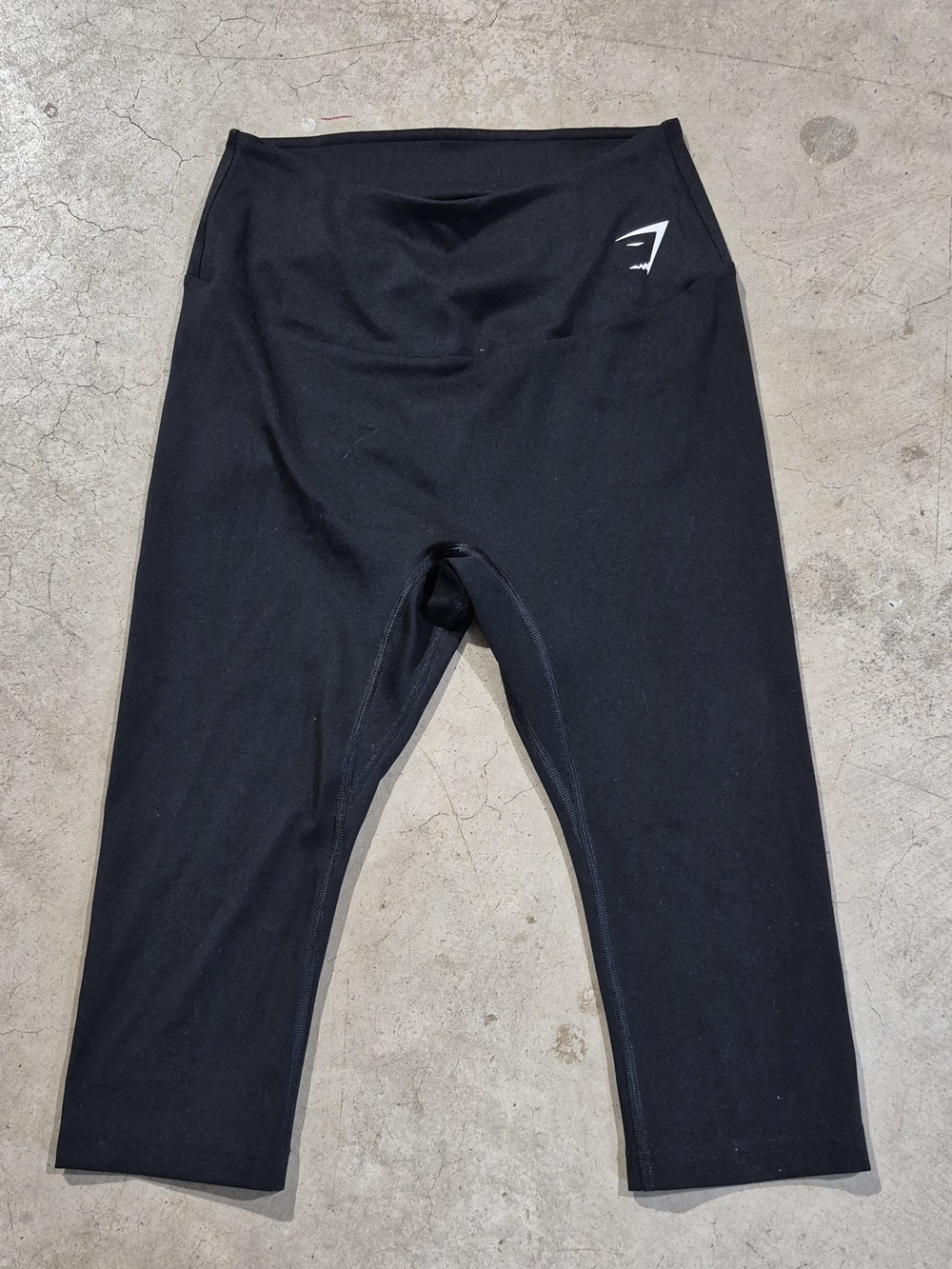 Gymshark M Black Capri Leggings with Logo